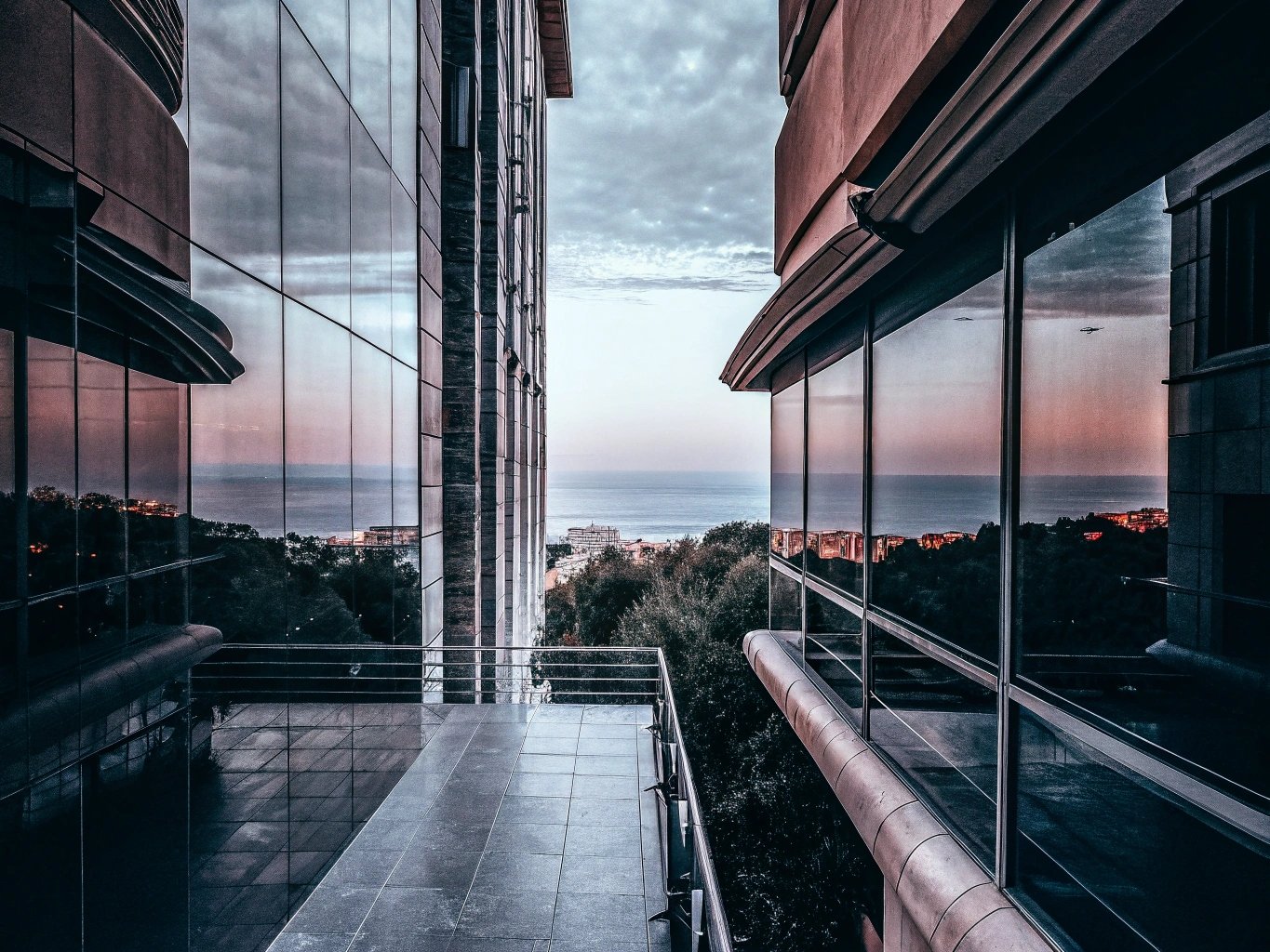 cyprus-luxury-skyscraper